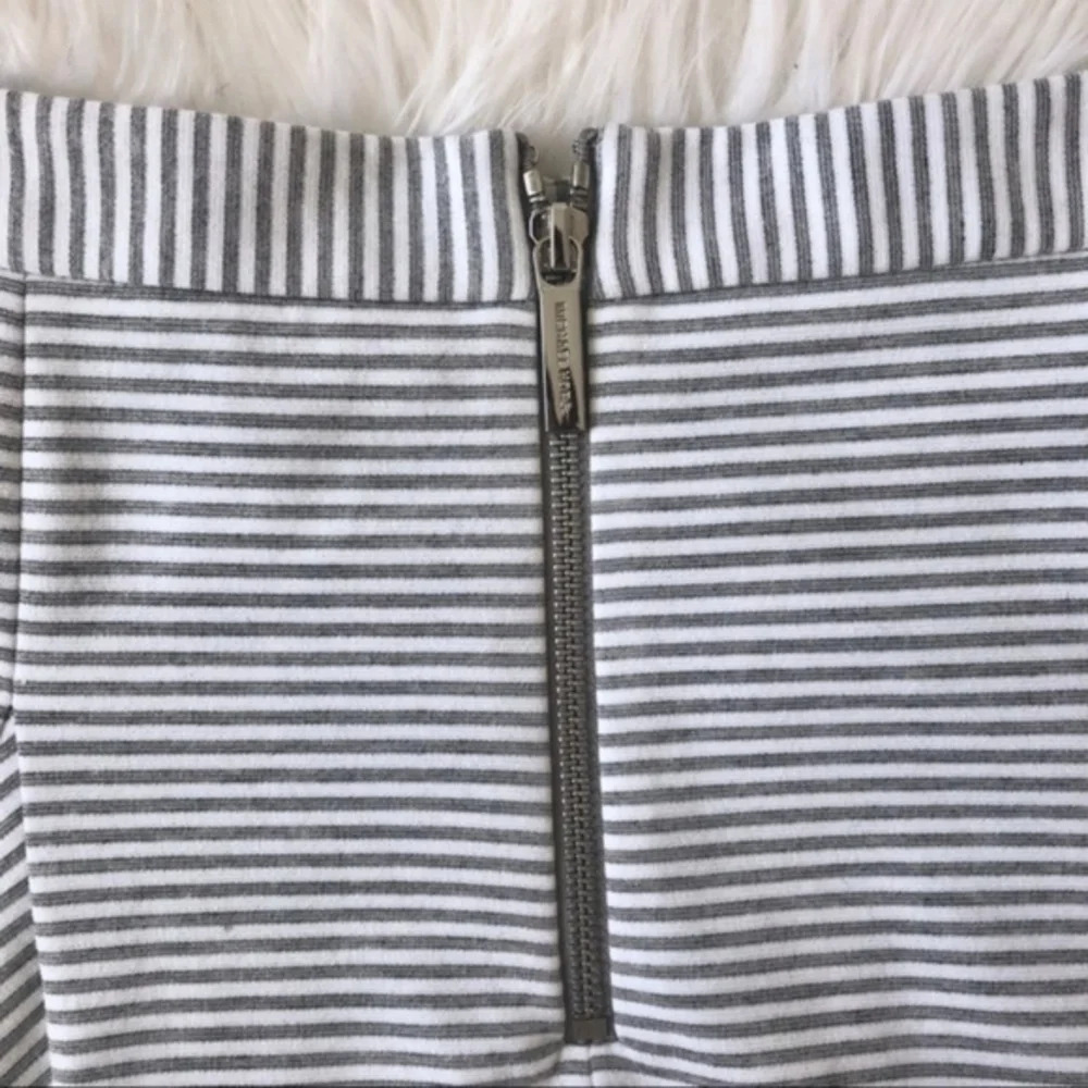 Michael Kors Flare Mini Skirt Gray White Stripe 4 - Picture 5 of 5